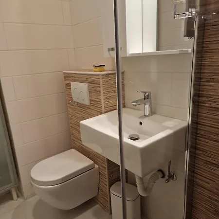 A7 *
